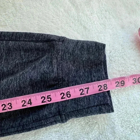 Lululemon Ready to Rulu Jogger 29”
Heathered Raceway Grey / Black size 6 - Picture 12 of 13